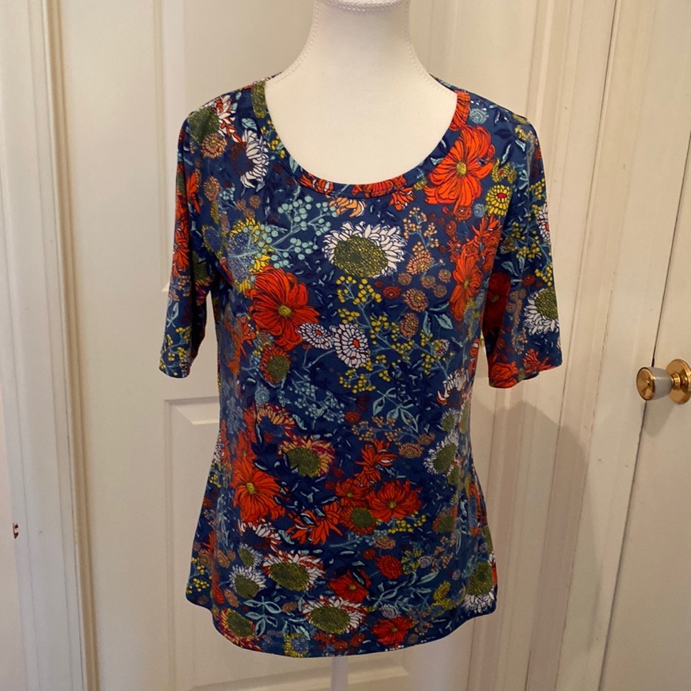 Ladies top, very soft.